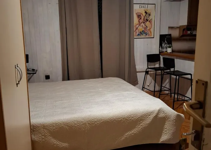 Studio Ella